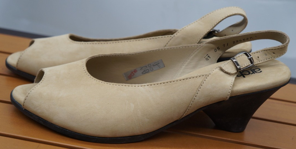 Arche Soraly Beige Nubuck Leather Slingback Peep Toe Sandal Pump Women’s Size 41
